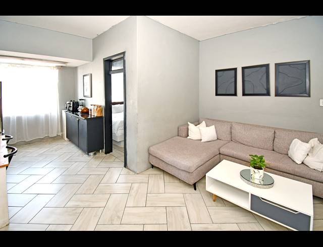 5 BEDROOM APARTMENT FOR SALE IN HIGHLANDS NORTH
